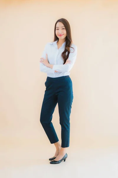 Retrato Bonito Jovem Asiático Mulher Negócios Ação Fundo Cor Isolado — Fotografia de Stock