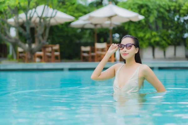 Güzel Bir Asyalı Kadın Portresi Rahat Bir Tatil Için Otel — Stok fotoğraf