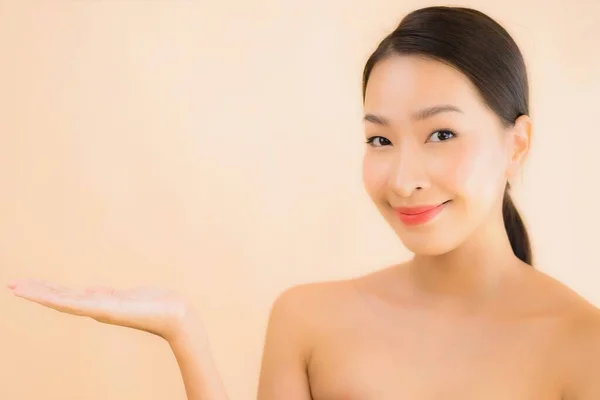 Portret Mooie Jonge Aziatische Gezicht Vrouw Met Schoonheid Spa Wellness — Stockfoto