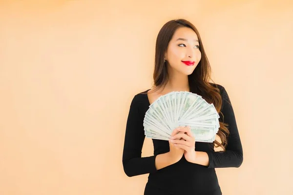 Retrato Hermosa Joven Asiática Mujer Sonrisa Feliz Con Dinero Dinero — Foto de Stock