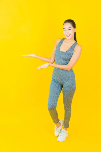 Retrato Hermosa Joven Asiática Mujer Con Ropa Deportiva Listo Para — Foto de Stock