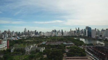 Bulutlu bir günde Bangkok şehri silueti, Tayland