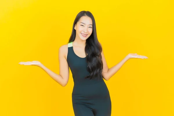 Retrato Hermosa Joven Asiático Mujer Desgaste Gimnasio Traje Listo Para —  Fotos de Stock