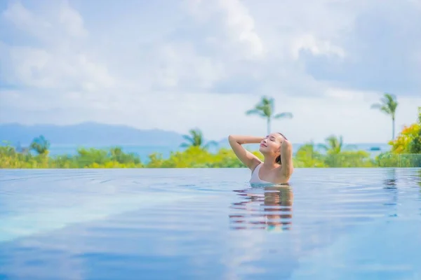 Portrait Beautiful Young Asian Woman Enjoy Outdoor Swimming Pool Sea — Stock Photo, Image