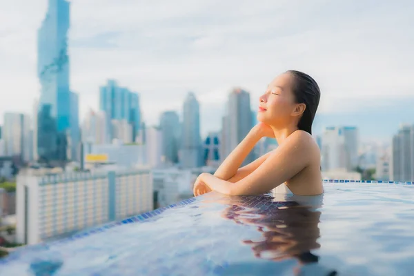 Retrato Bonito Jovem Asiático Mulher Relaxar Feliz Sorriso Lazer Redor — Fotografia de Stock