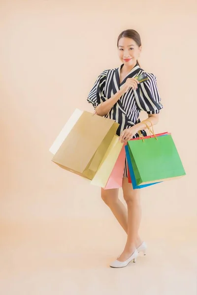 Retrato Bela Jovem Mulher Asiática Com Monte Saco Compras Loja — Fotografia de Stock