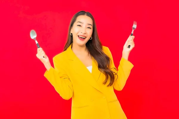 Portret Mooie Jonge Business Aziatische Vrouw Met Lepel Vork Rode — Stockfoto