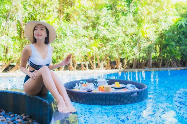 Portrait Beautiful Young Asian Woman Happy Smile Floating Breakfast Tray — Stock Photo, Image