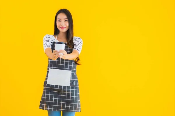 Retrato Bonito Jovem Asiático Mulher Desgaste Avental Com Sorriso Feliz — Fotografia de Stock