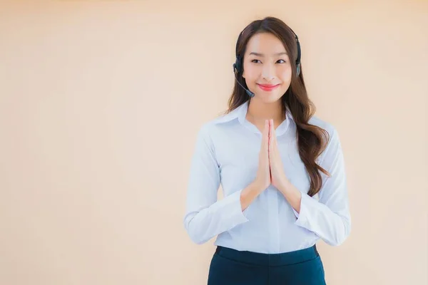 Porträt Schöne Junge Asiatische Geschäftsfrau Mit Kopfhörer Für Call Center — Stockfoto