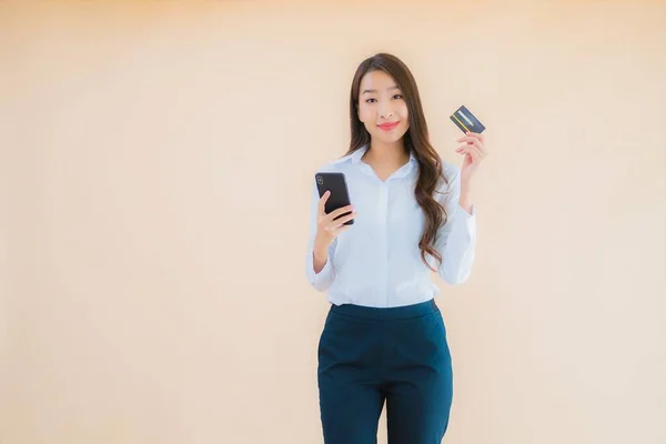 Portrait Beautiful Young Business Asian Woman Phone Credit Card Color — Stock Photo, Image