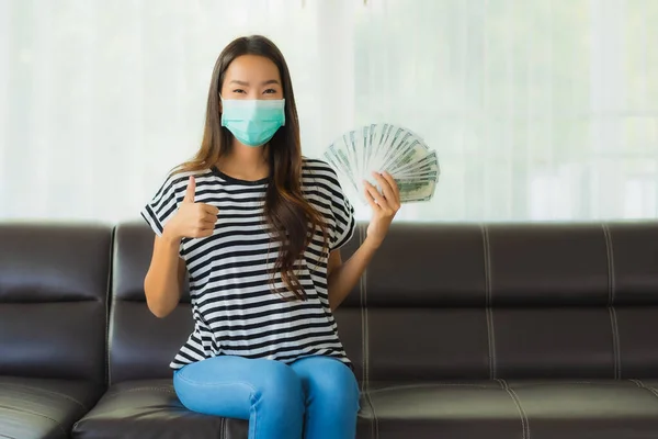 Portrait Beautiful Young Asian Woman Mask Sofa Show Money Cash — Stock Photo, Image