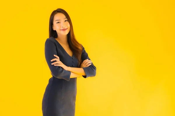 Portrait Beautiful Young Asian Woman Action Isolated Yellow Background — Stock Photo, Image