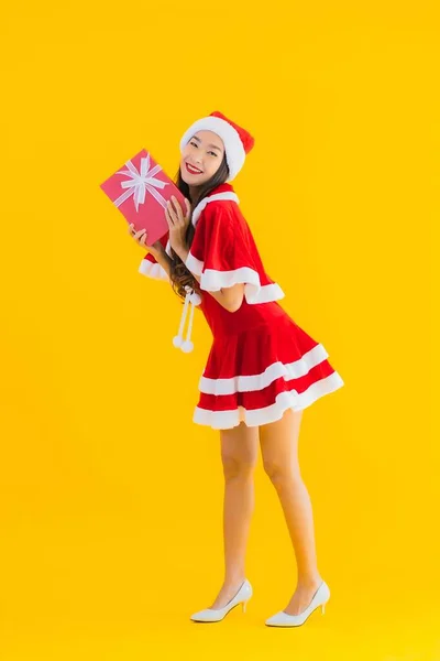 Portrait Belle Jeune Asiatique Vêtements Noël Chapeau Sourire Heureux Avec — Photo