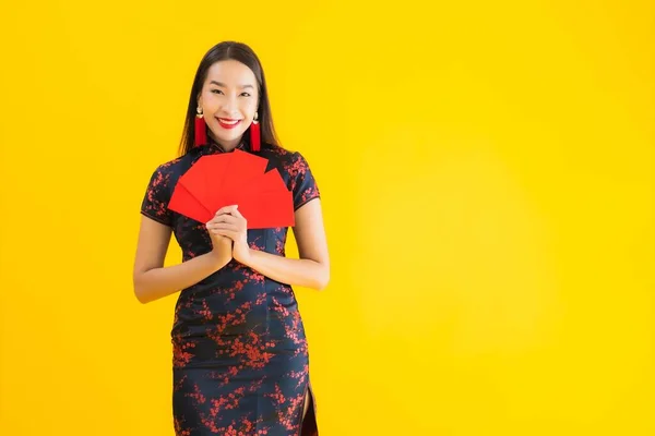 Retrato Bela Jovem Mulher Asiática Usar Vestido Chinês Com Ang — Fotografia de Stock