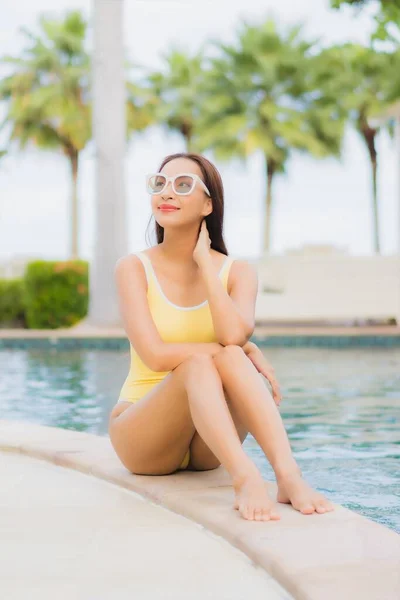 Portrait Beautiful Young Asian Woman Relax Smile Leisure Outdoor Swimming — Stock Photo, Image