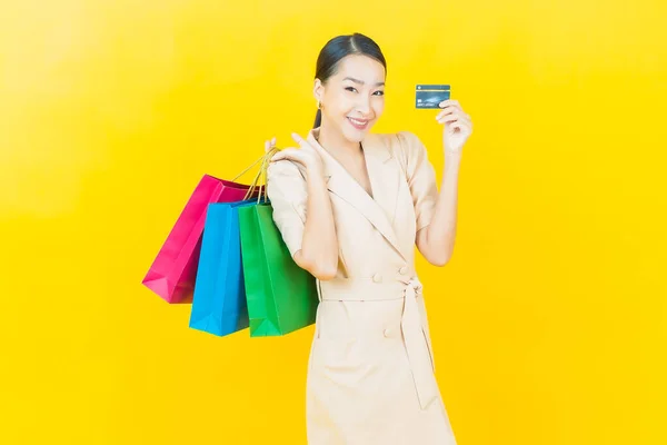 Retrato Bonito Jovem Asiático Mulher Sorriso Com Saco Compras Cor — Fotografia de Stock