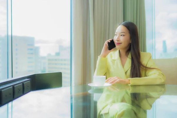 Porträt Schöne Junge Asiatische Frau Arbeiten Von Hause Auf Dem — Stockfoto