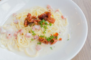 spagetti carbonara