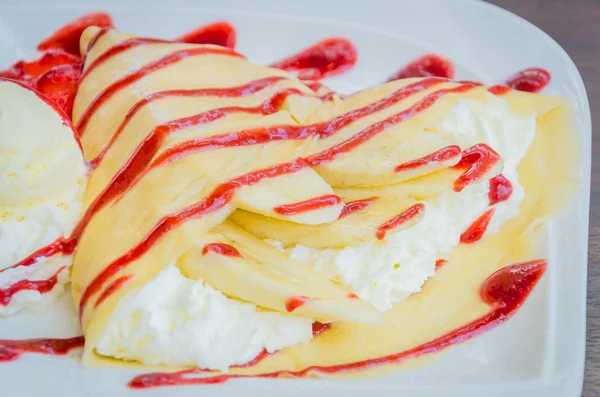 Dessert crêpe fraise — Photo