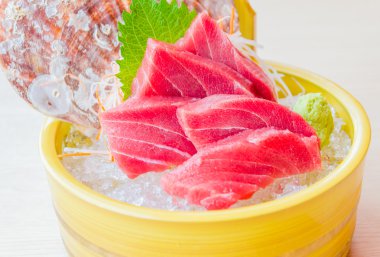 ton balıklı sashimi