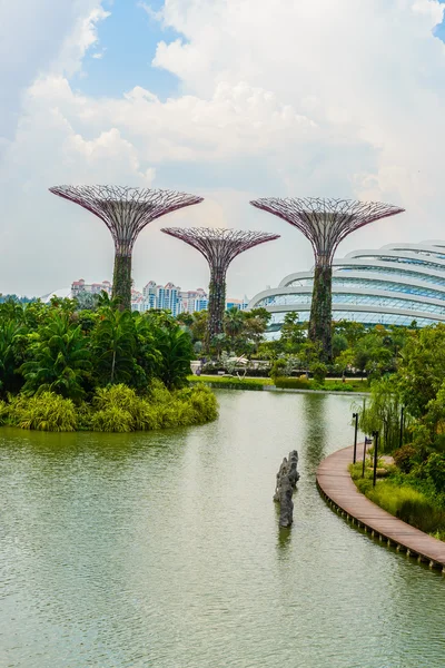 Garden by the bay — Stock Photo, Image