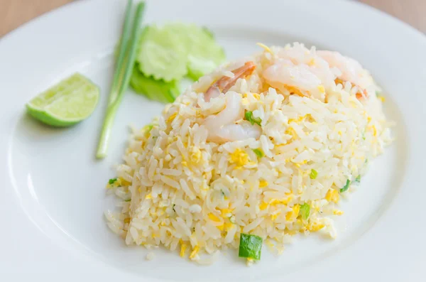 Жареный тайский рис — стоковое фото