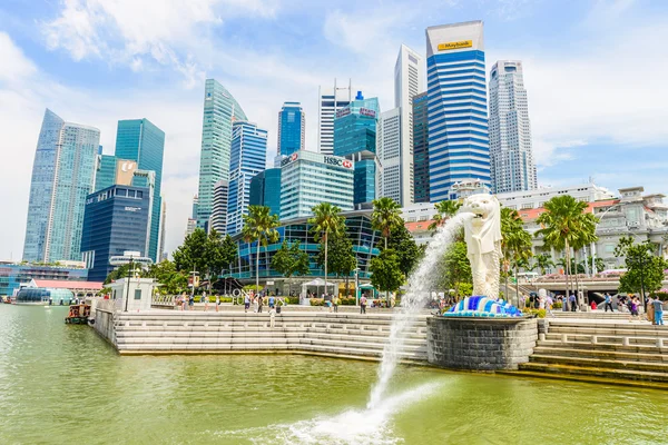 마리나 베이에서 싱가포르 머 라이언 — 스톡 사진
