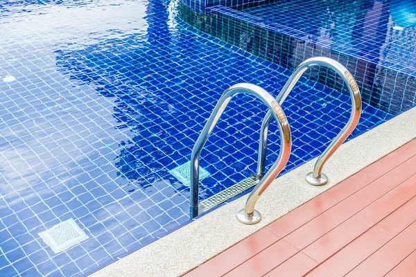 Pooltreppe — Stockfoto