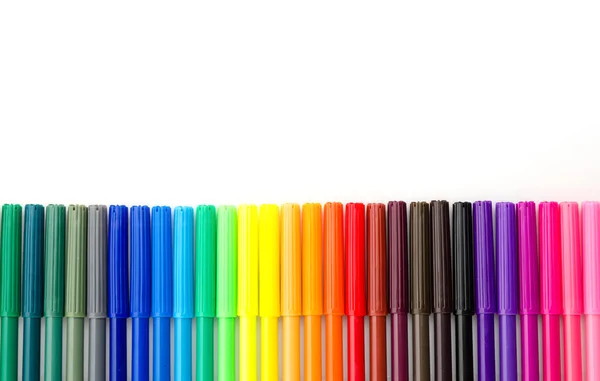Penna a colori isolata su sfondo bianco — Foto Stock