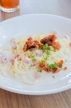 spagetti carbonara