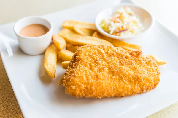 Peixe e batatas fritas — Fotografia de Stock