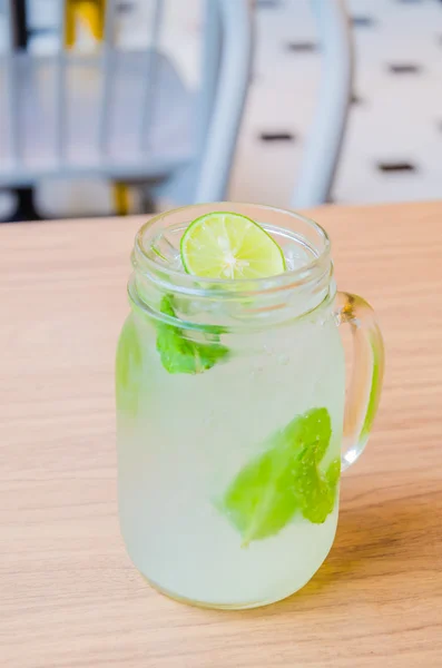 Mint lime soda — Stock Photo, Image