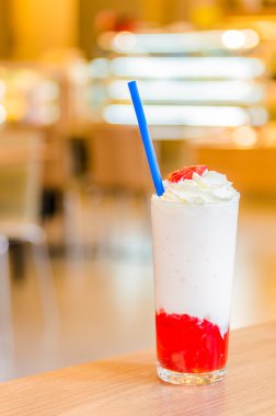 Çilekli Smoothie