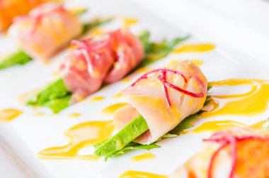 sashimi avokado Japon gıda