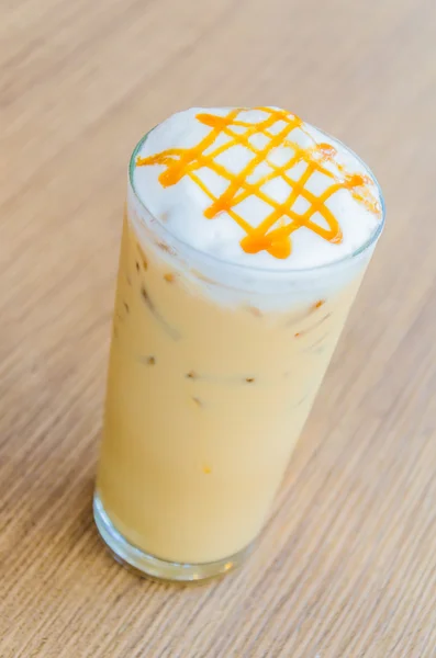 Iced caramel coffee — Stock Photo, Image