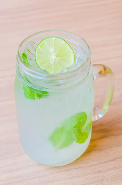 Mint lime soda — Stock Photo, Image