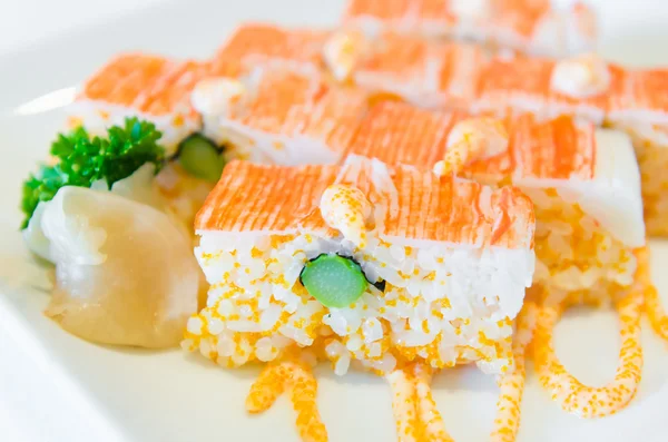 Sushi sur assiette — Photo