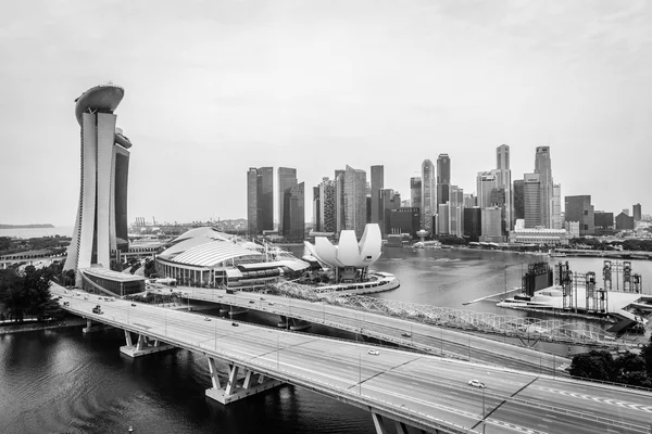 SINGAPORE - JUNHO 22: Paisagem urbana de Singapura. Skyline e m — Fotografia de Stock