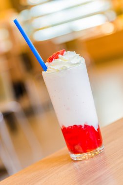 Çilekli Smoothie