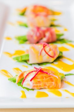 sashimi avokado Japon gıda