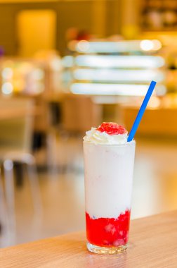 Çilekli Smoothie