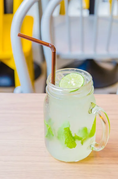 Mint lime soda — Stock Photo, Image