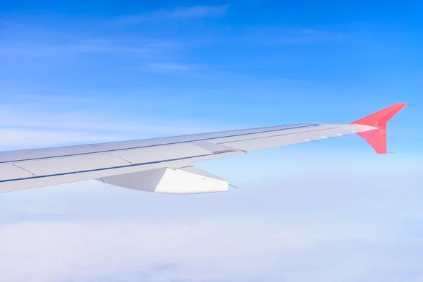 Kijken via venster vliegtuigen — Stockfoto