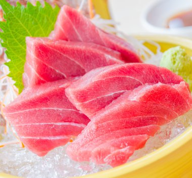 ton balıklı sashimi