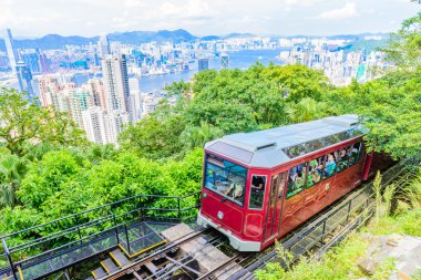 turistik tramvay zirvesinde