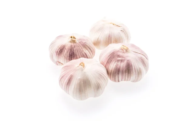 Knoblauch isoliert auf weiß — Stockfoto