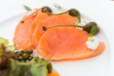 füme somon salata