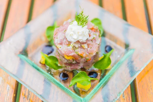 Tuna tartar — Stock Photo, Image