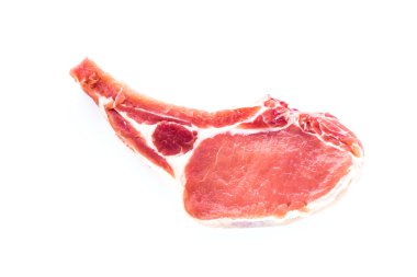 pişmemiş domuz eti